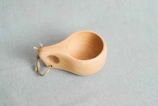 Cốc gỗ kuksa quai dây